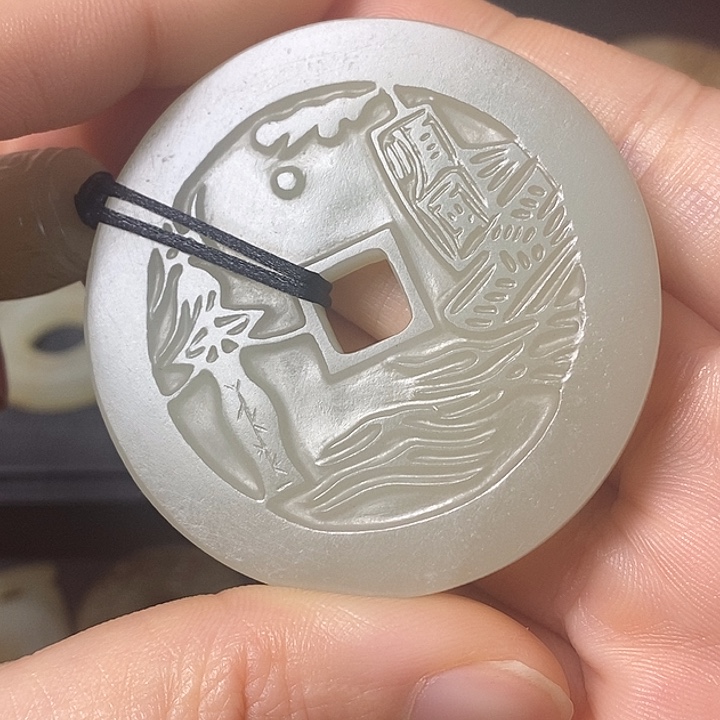 和田玉（糖玉）车挂未镶嵌茂****宴