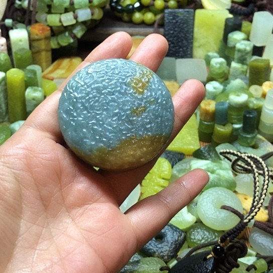 未镶嵌岫玉吊坠陋*客