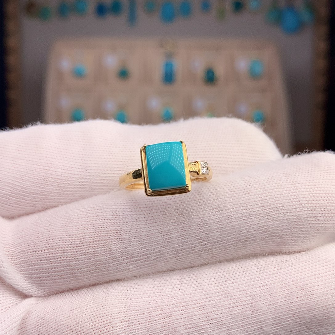 绿松石颈饰18K金镶嵌