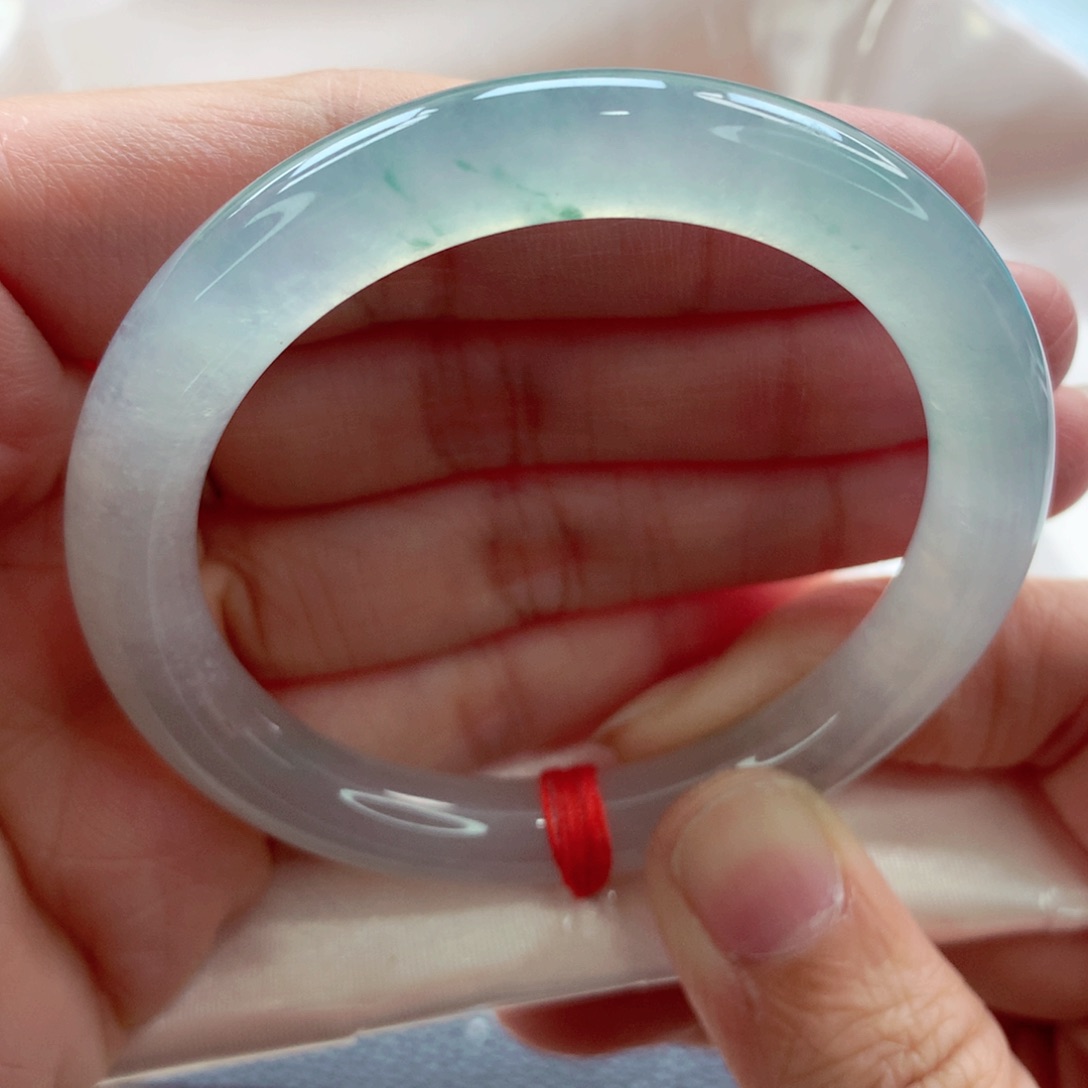 翡翠手镯（圆镯）未镶嵌50.6小高冰毕业A