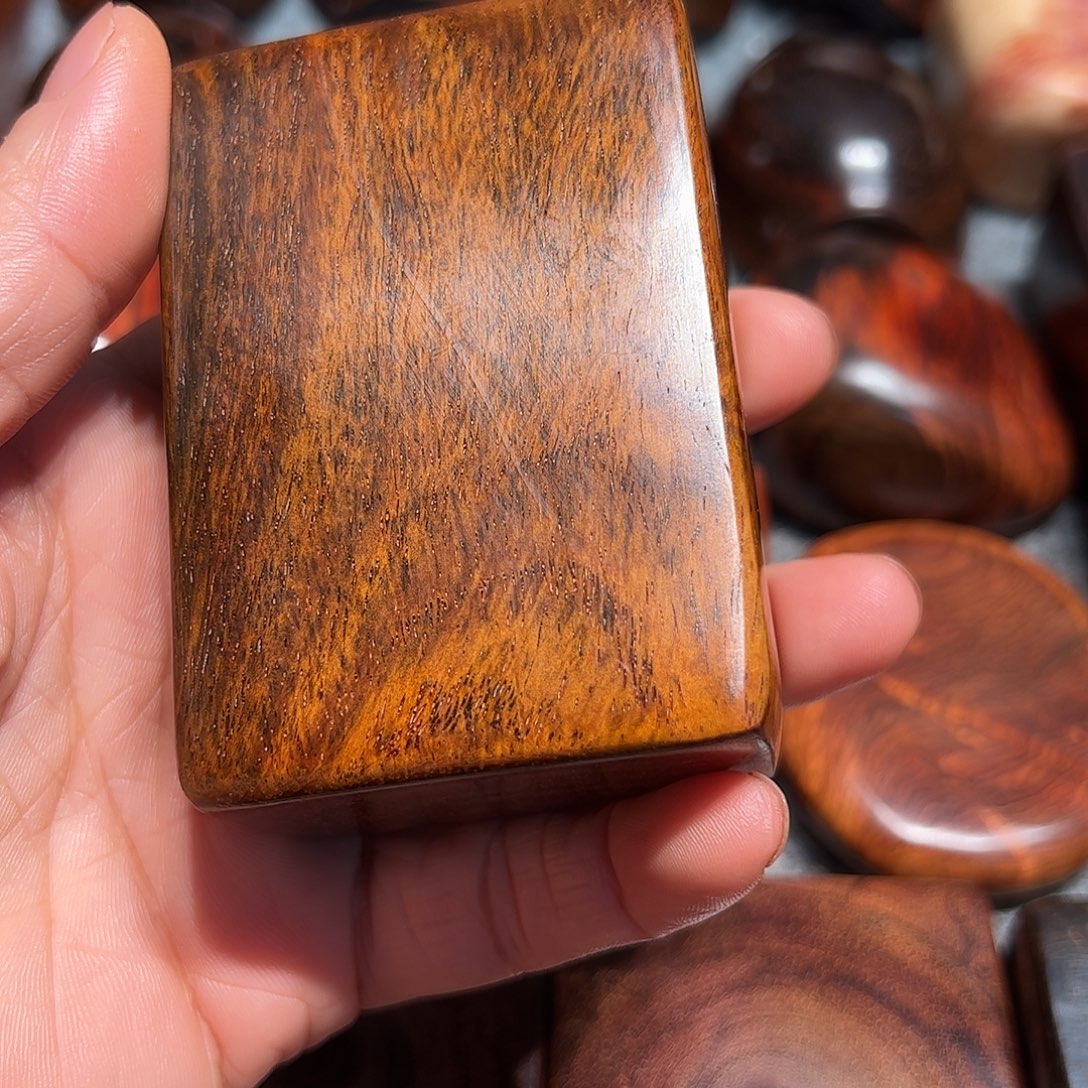 b***h交趾黄檀（大红酸枝）