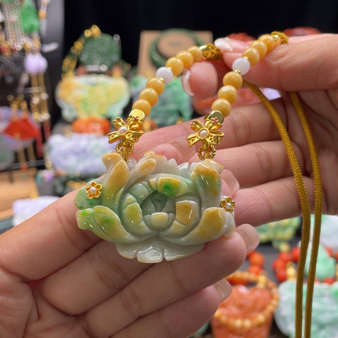 翡翠颈饰未镶嵌代编织