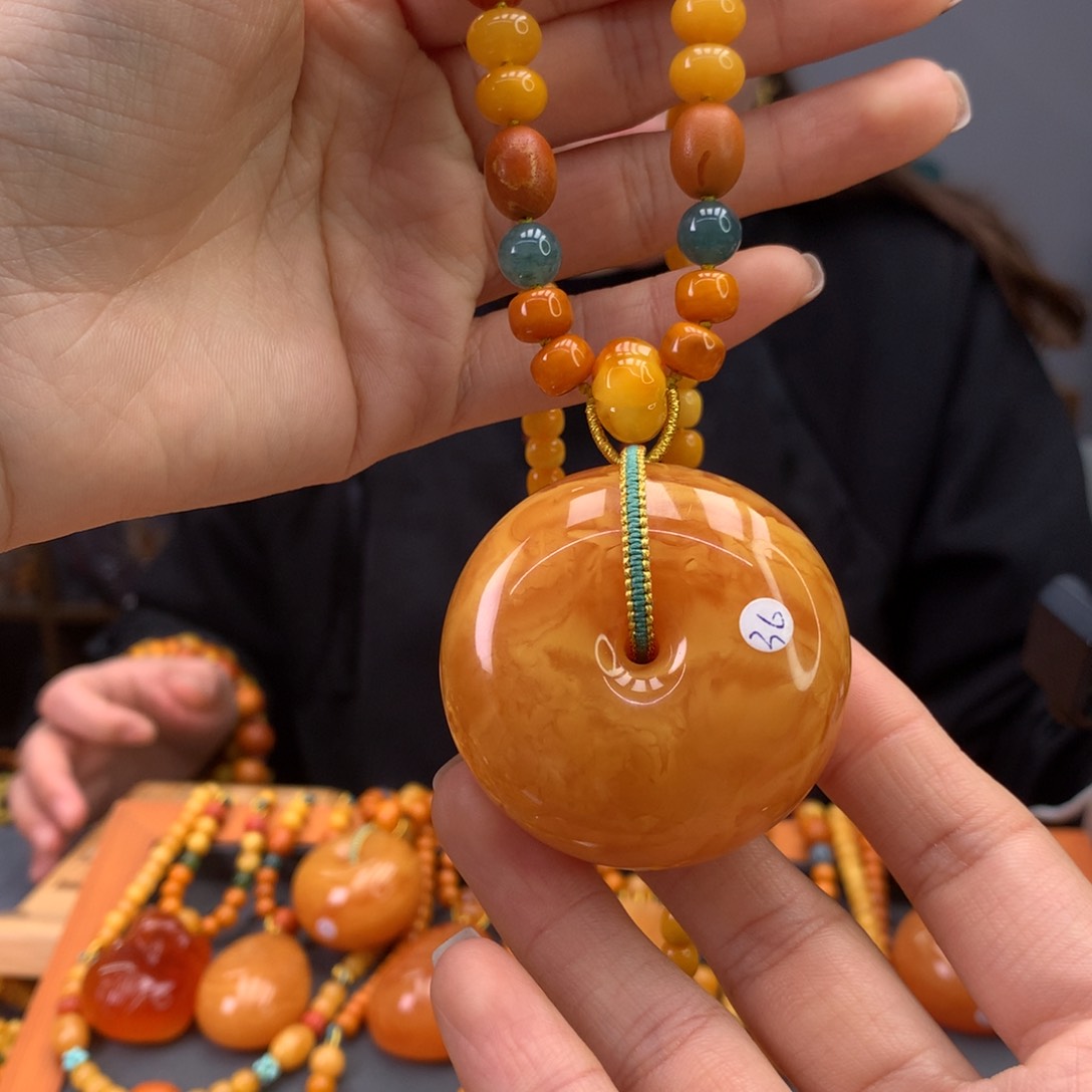 蜜蜡颈饰未镶嵌天然