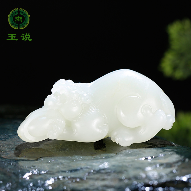 和田玉貔貅淡黄皮老熟料把件
