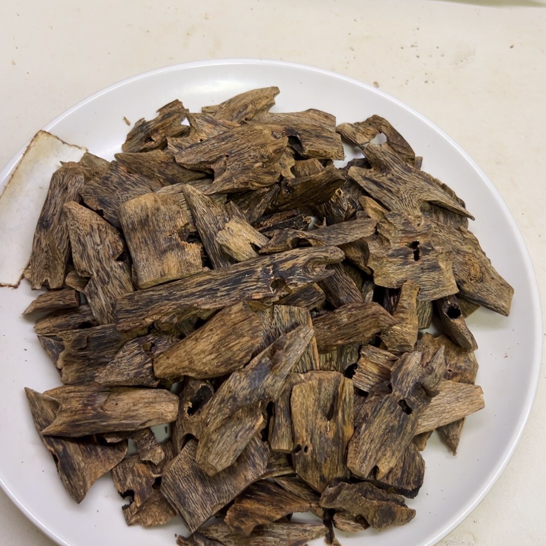 沉香碎屑沉香香脉块料100克