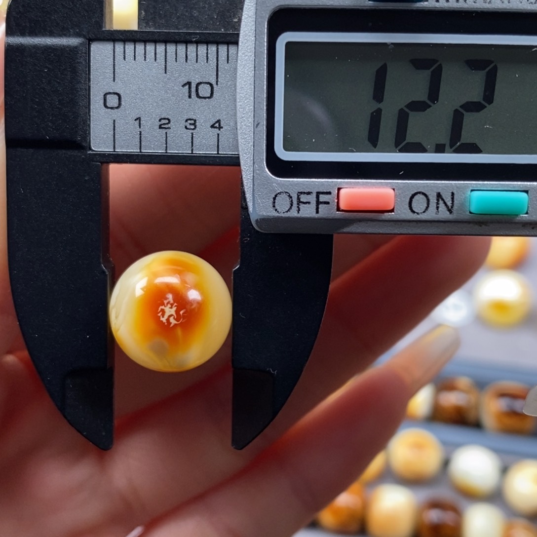 蜜蜡珠宝奇石未镶嵌