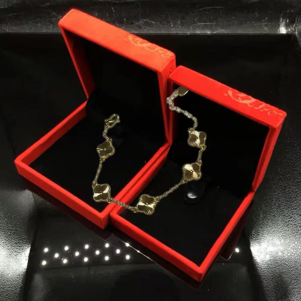 首饰盒/箱 饰品盒【花花专属】合 金四叶草手链简约饰品盒