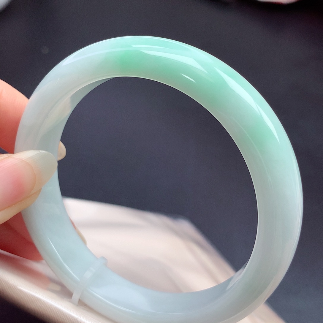 翡翠未镶嵌手镯58.7圈口