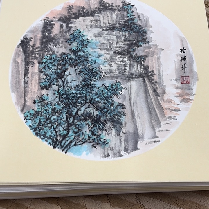 国画花鸟的翅膀和翅膀都是白色