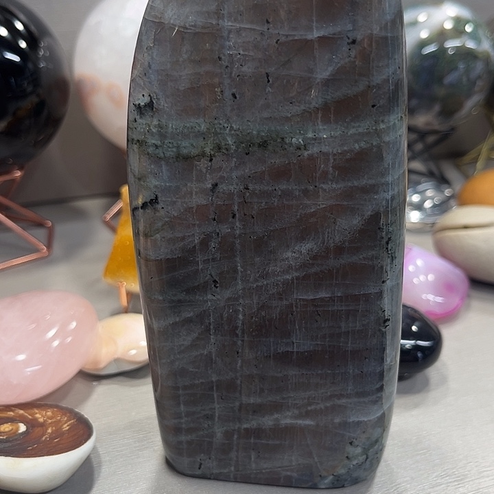 石材月光石 750克➕。一个