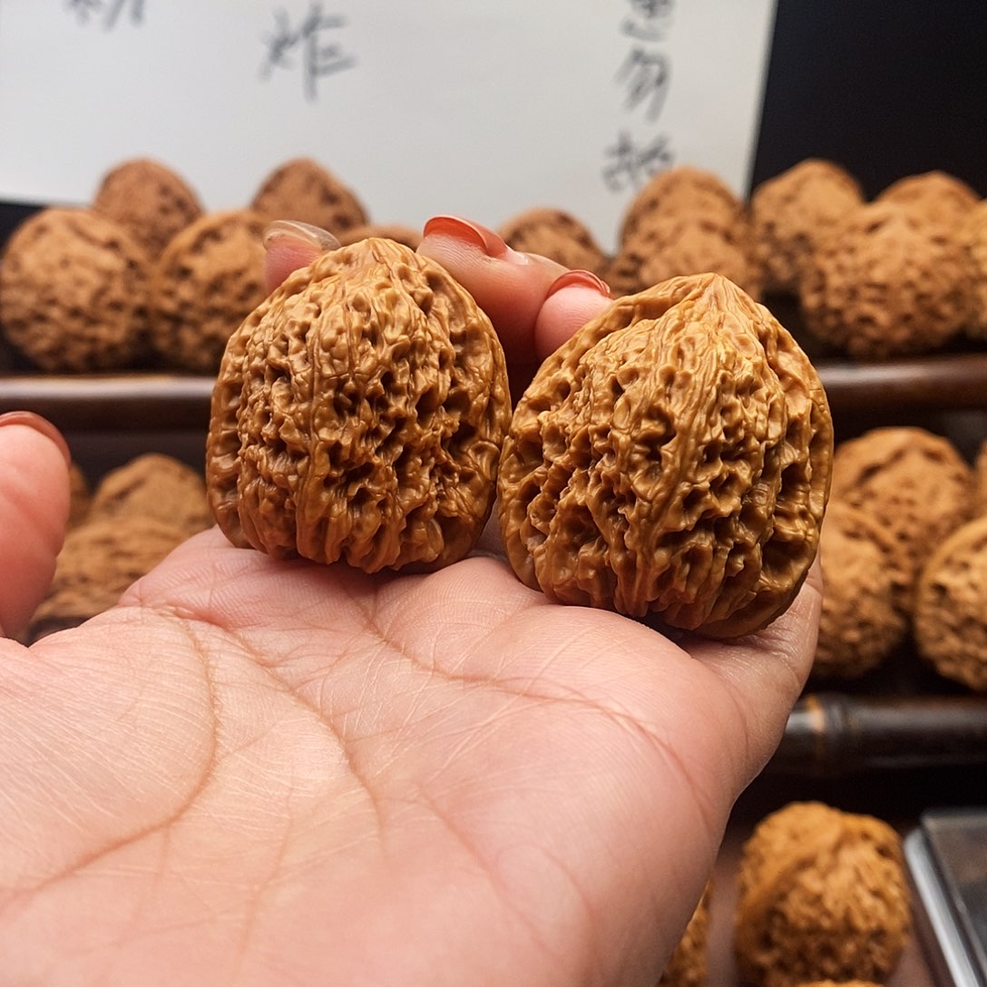 文玩核桃吊坠南疆924尺35