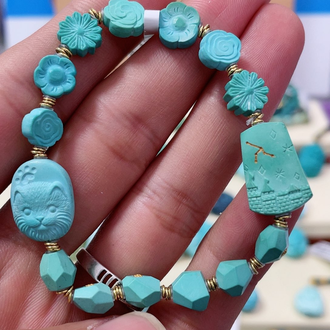 绿松石配饰18K金镶嵌