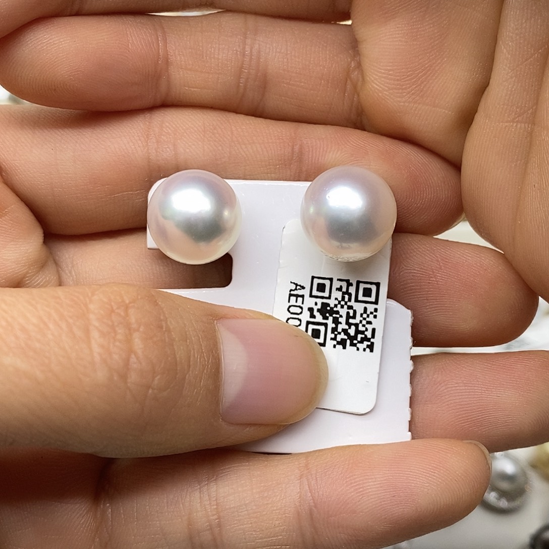 耳饰18K金镶嵌海水珍珠@@AE0010