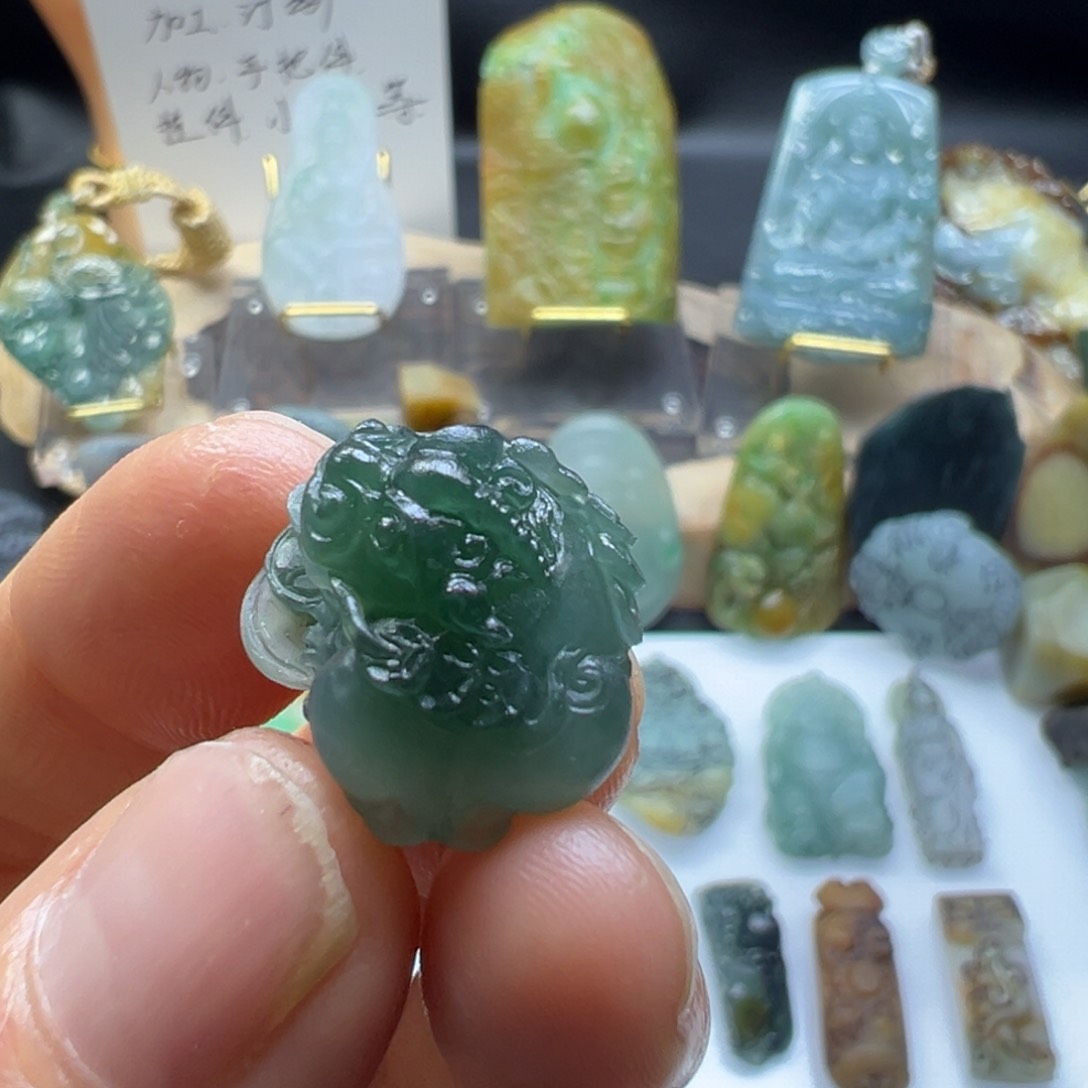 定制翡翠未镶嵌缅甸翡翠A货貔恘