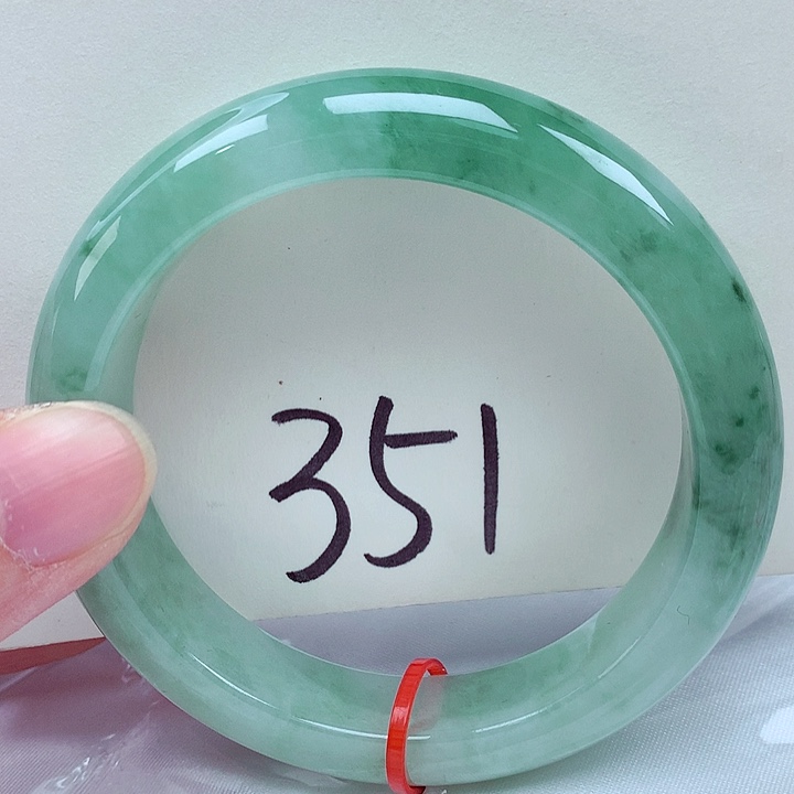 翡翠未镶嵌手镯翡翠