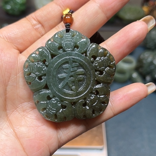 和田玉挂件未镶嵌