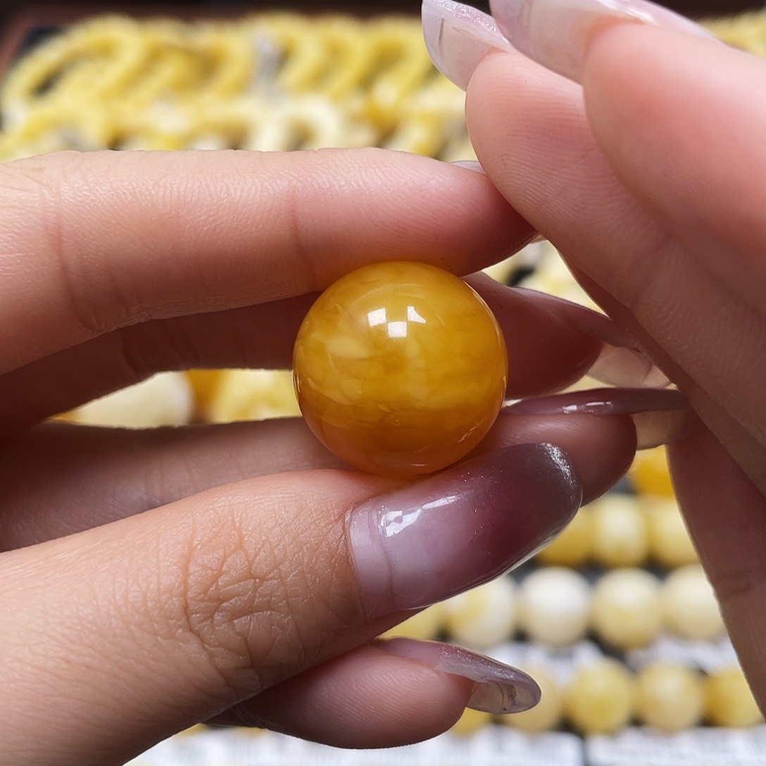 蜜蜡裸石未镶嵌圆珠18.8mm福利（瑕）