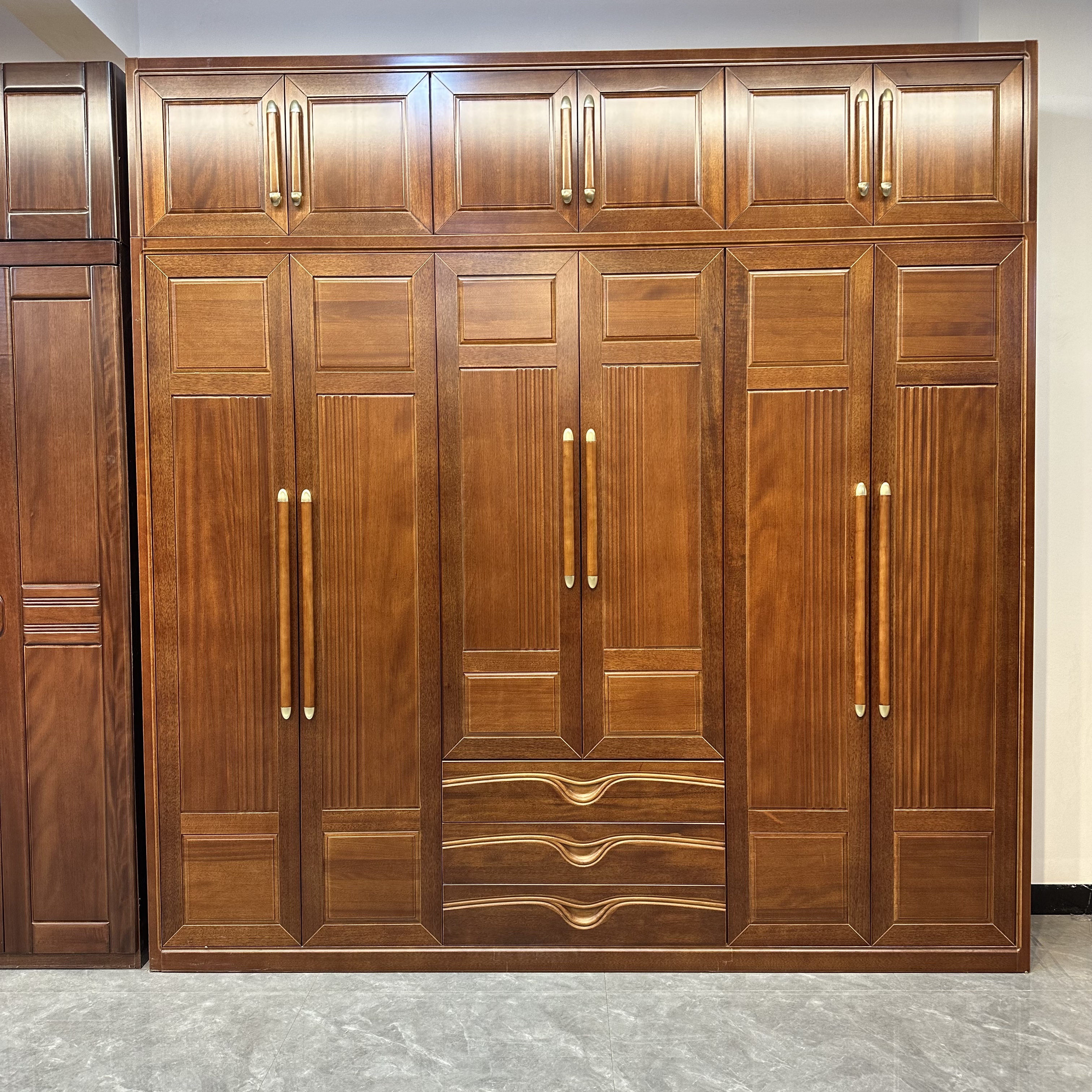 新中式胡桃木实木衣柜家用卧室简约储物小户型带储物全实木大衣橱