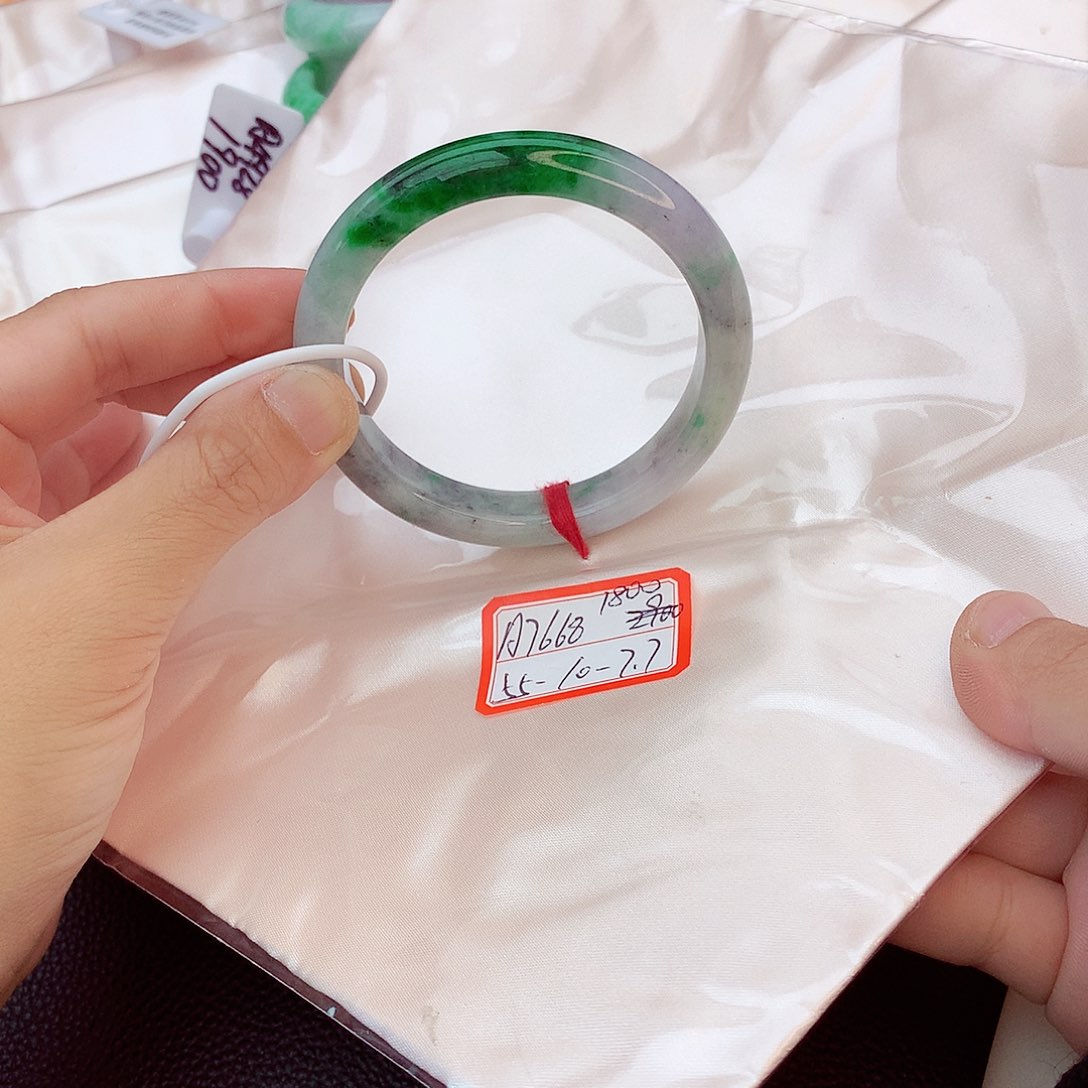 翡翠手镯未镶嵌S***~翡翠