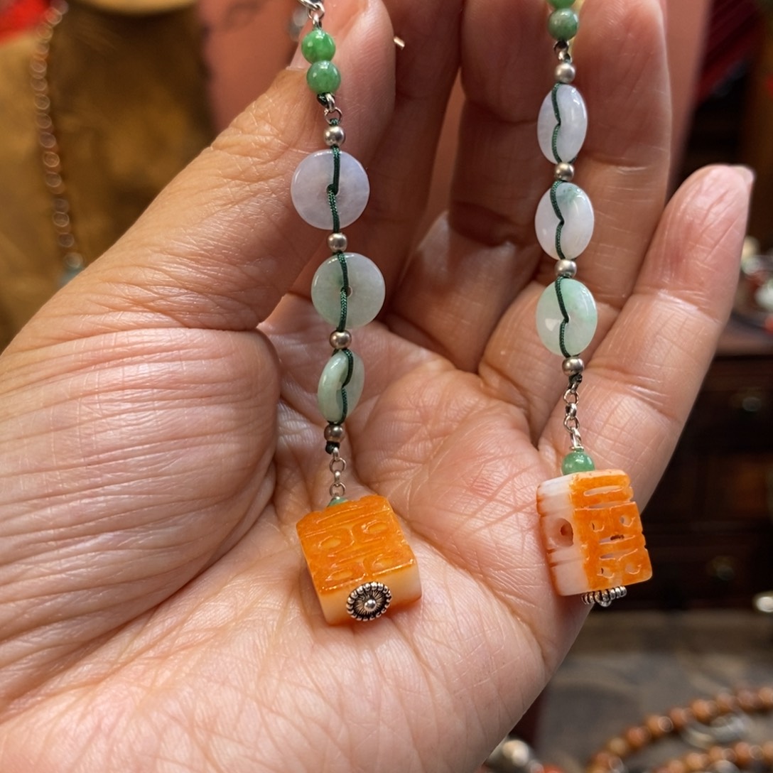 翡翠吊坠(赠链)未镶嵌