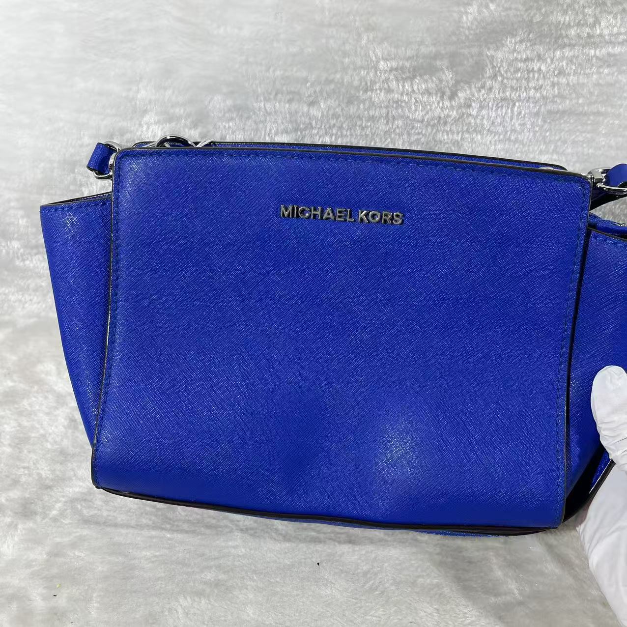 99新 MICHAELKORS/迈克高仕 时尚百搭单肩包G24020157底长22X17