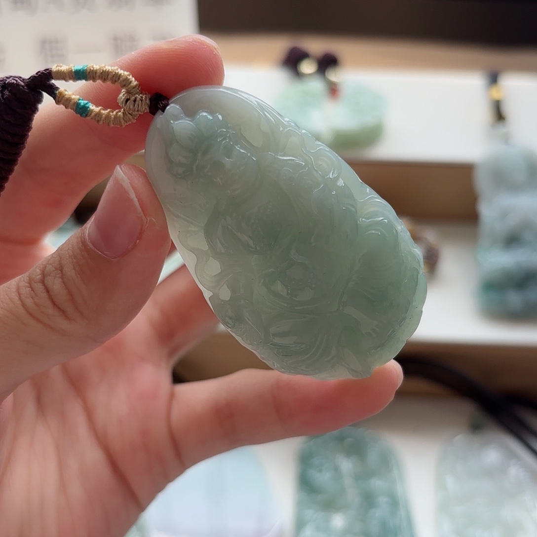 晨***记颈饰未镶嵌翡翠翡翠