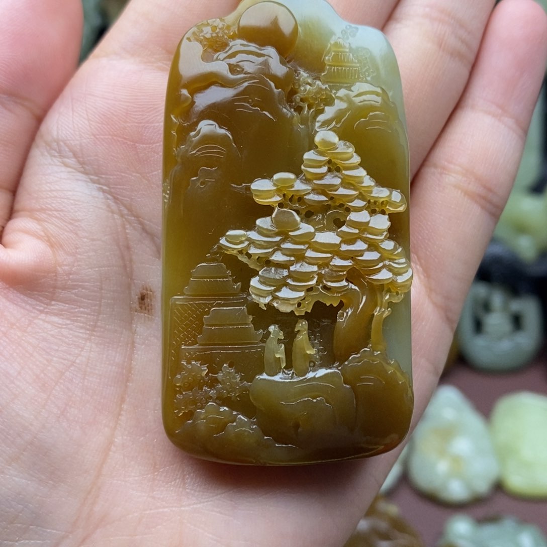 和田玉（糖玉）未镶嵌颈饰