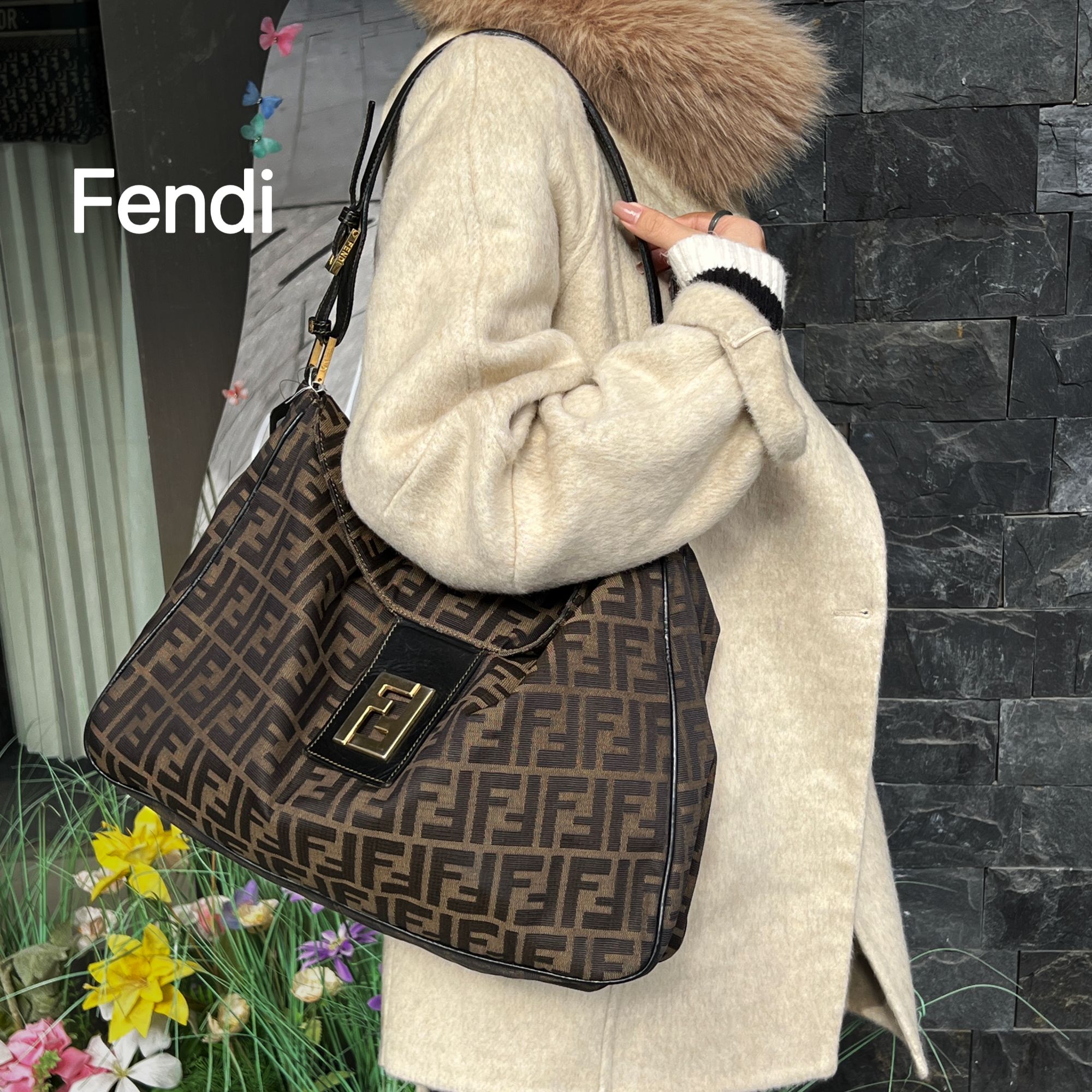 95新 FENDI/芬迪 K682复古腋下大托特包包95新/代卖服务