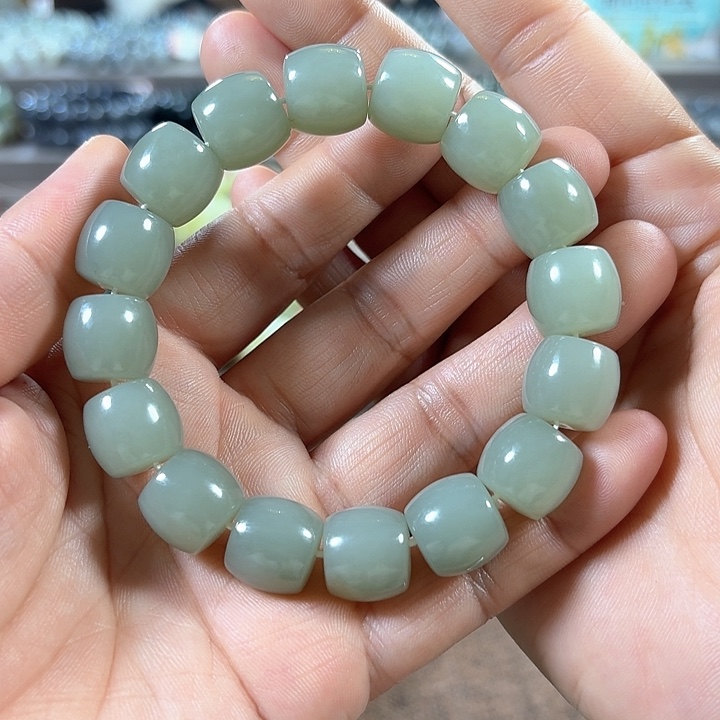 和田玉手链未镶嵌新疆且末料直切卡14