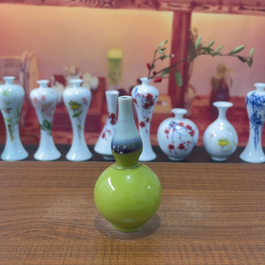 陶瓷景德镇小花瓶等着你