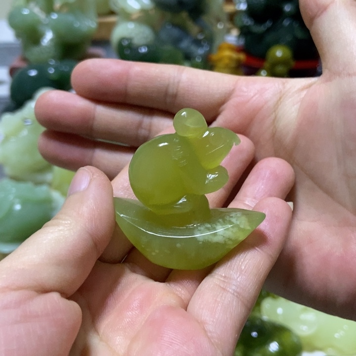 【闪购商品】蛇纹石玉挂件未镶嵌