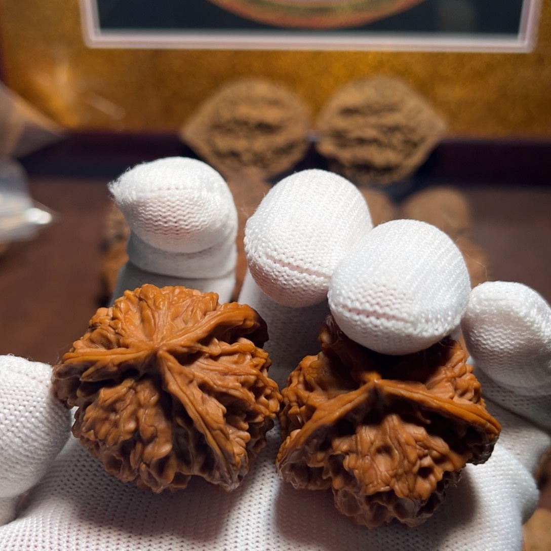 君***。吊坠文玩核桃三棱