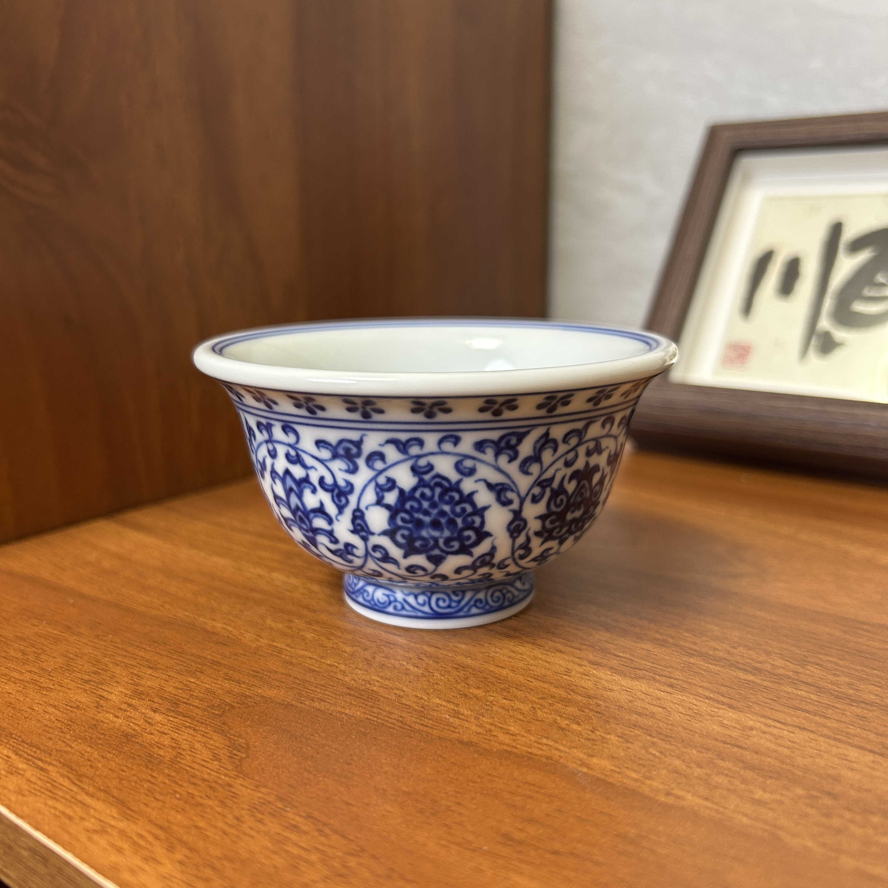 Q063[青岚]景德镇手工手绘缠枝莲大压手杯—100ml