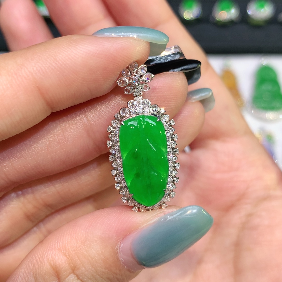 翡翠18K金镶嵌吊坠(不含链)