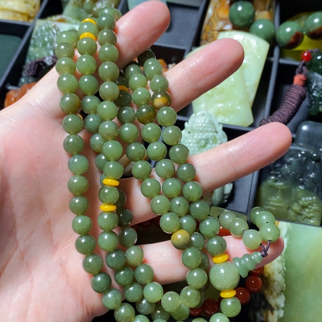 岫岩老玉（透闪石质玉）未镶嵌颈饰