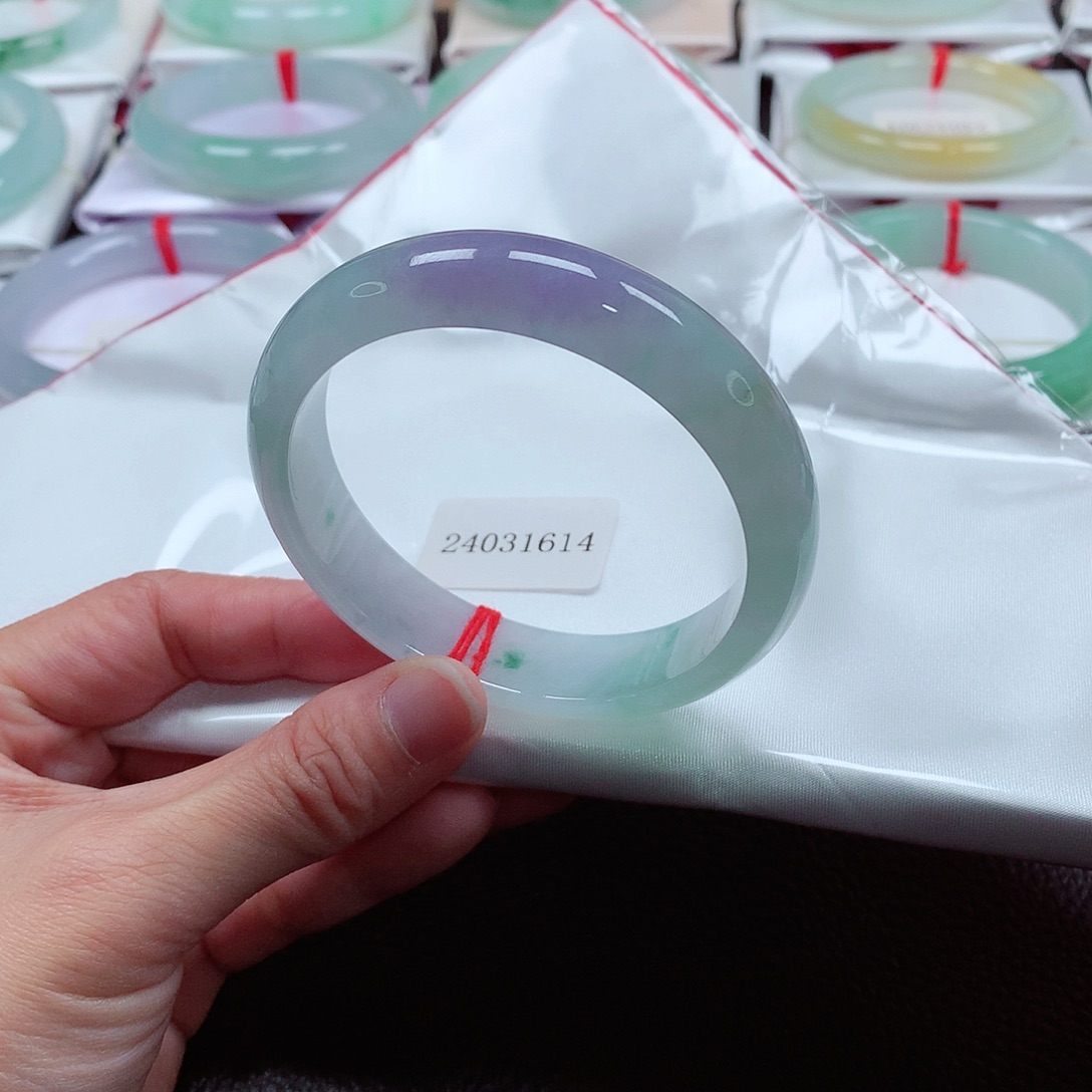 翡翠手镯未镶嵌天然A货翡翠手镯