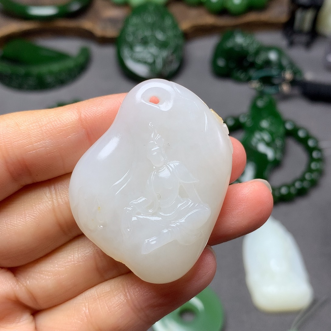 和田玉颈饰未镶嵌