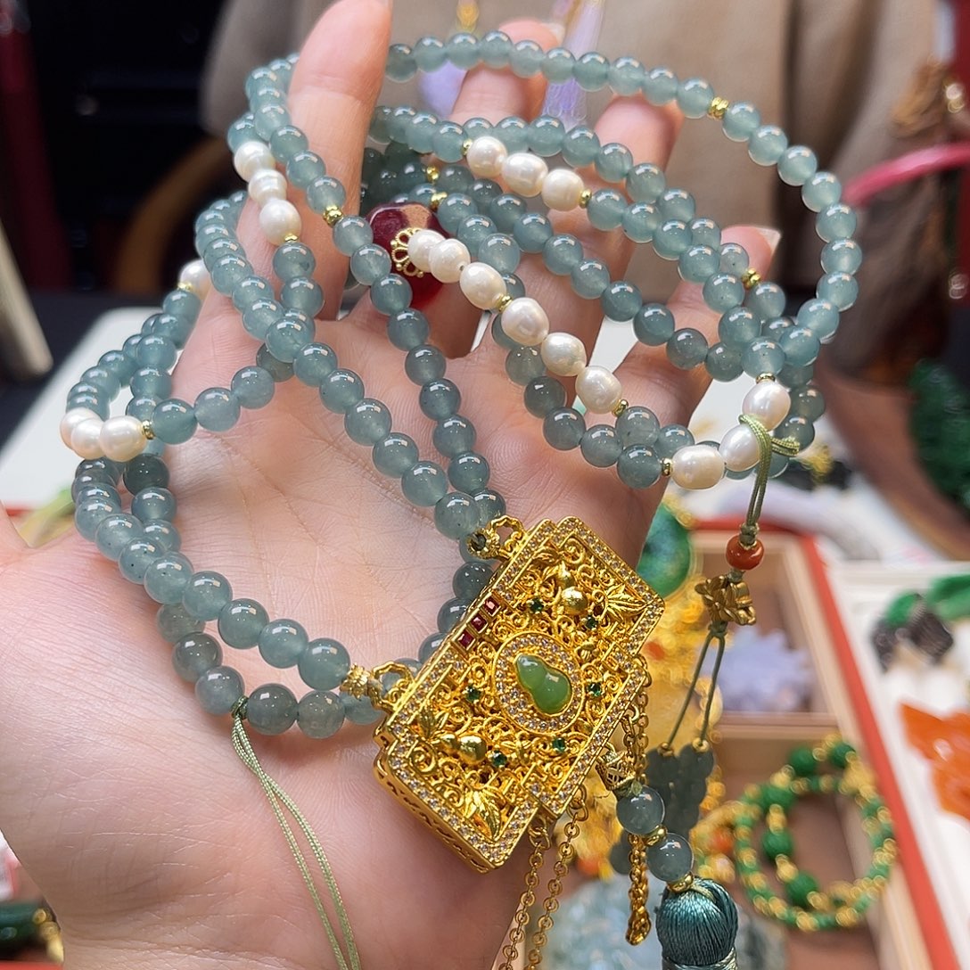 翡翠未镶嵌项链炸