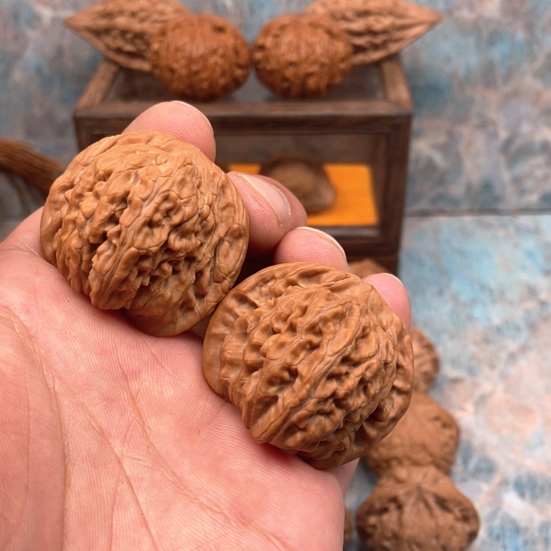 文玩核桃吊坠汉高楼