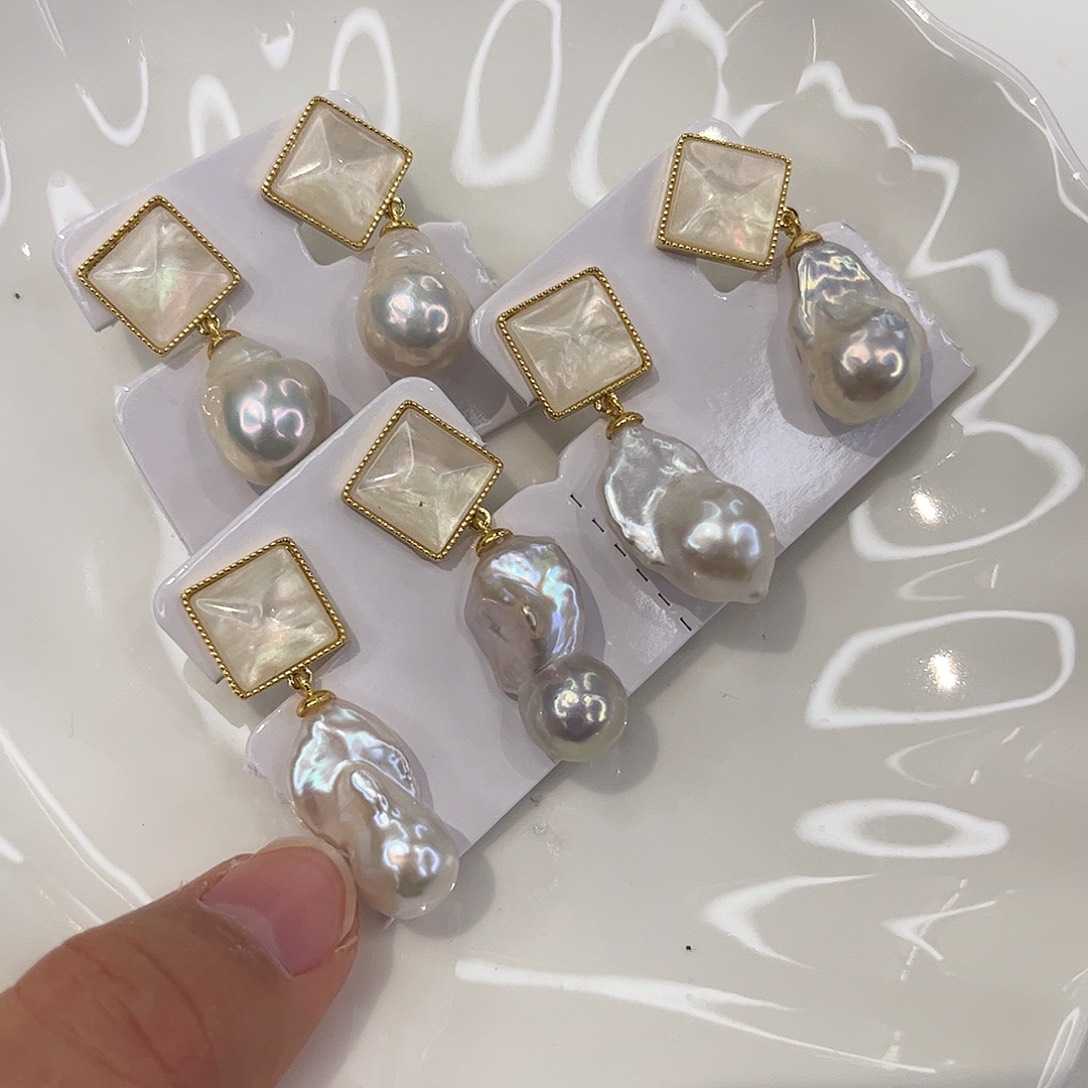 淡水珍珠耳饰合金