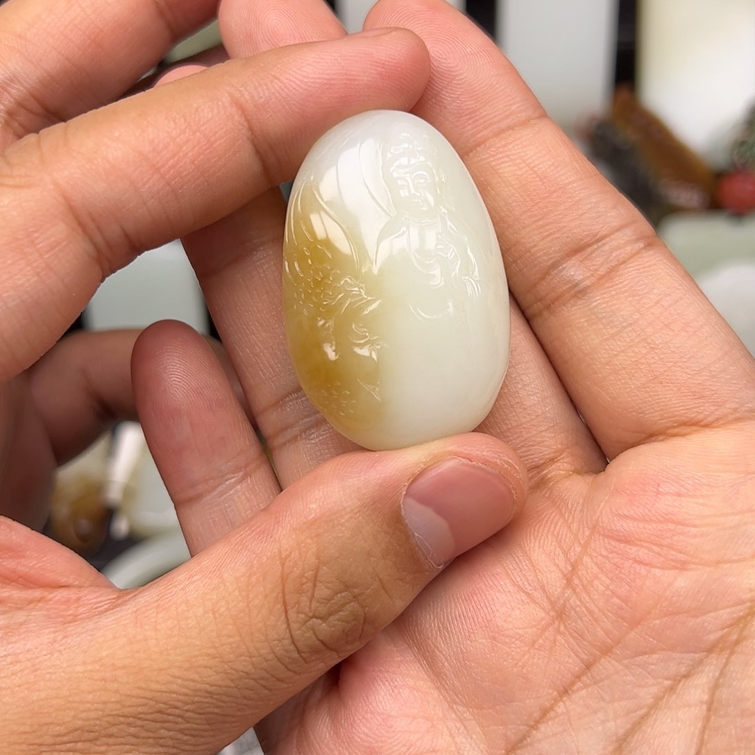 和田玉颈饰未镶嵌