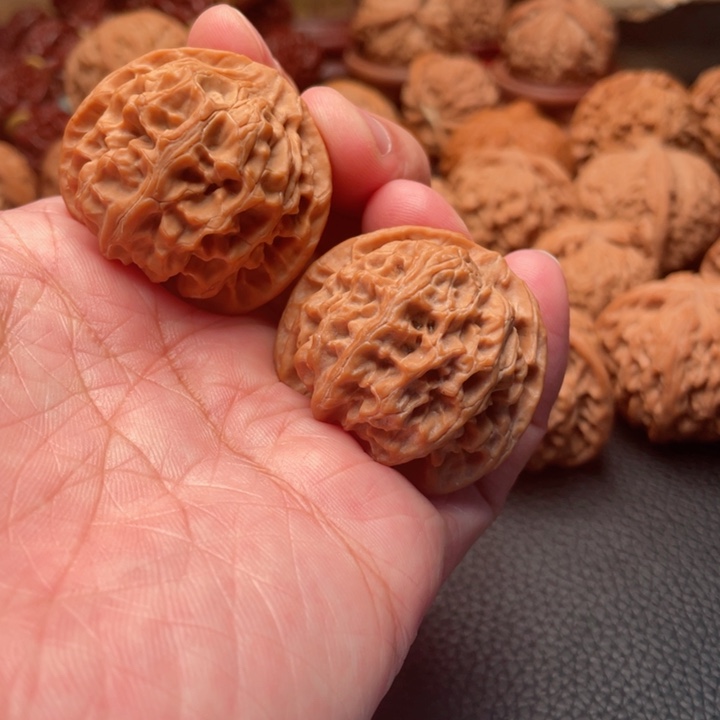 文玩核桃把件38全品苹果园