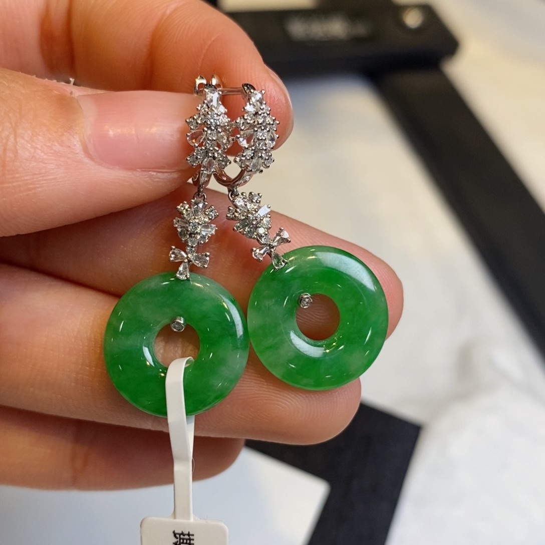 翡翠耳饰18K金镶嵌设计款甜甜圈耳包