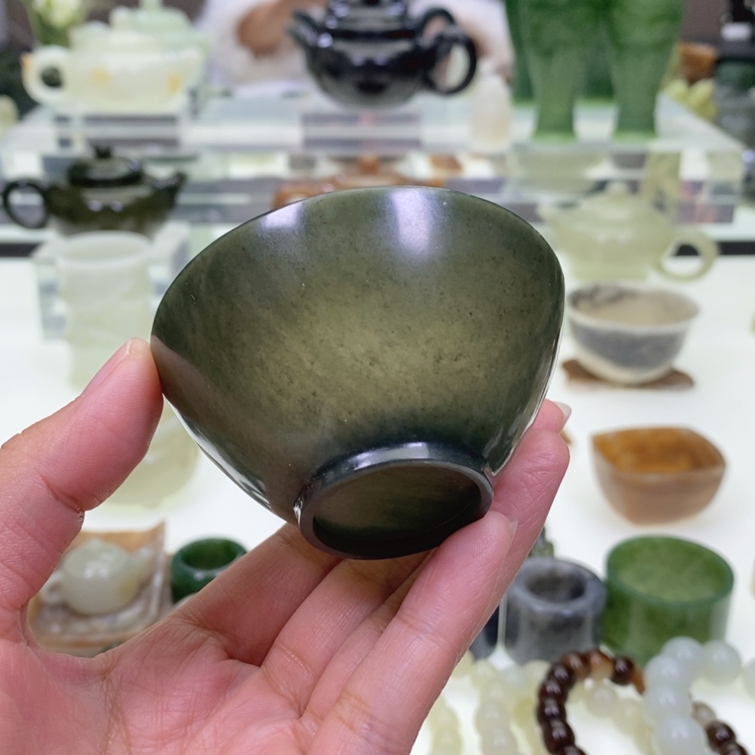 和田玉杯子未镶嵌