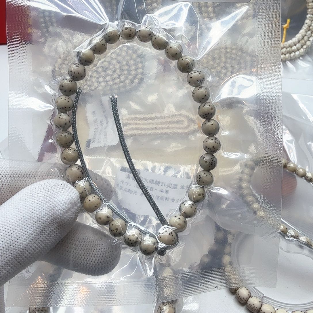 星月菩提吊坠10小冰糖通体绿背7圆手持