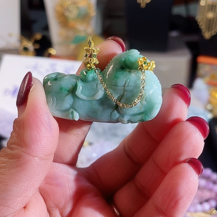 翡翠颈饰未镶嵌翡翠唐马吊坠