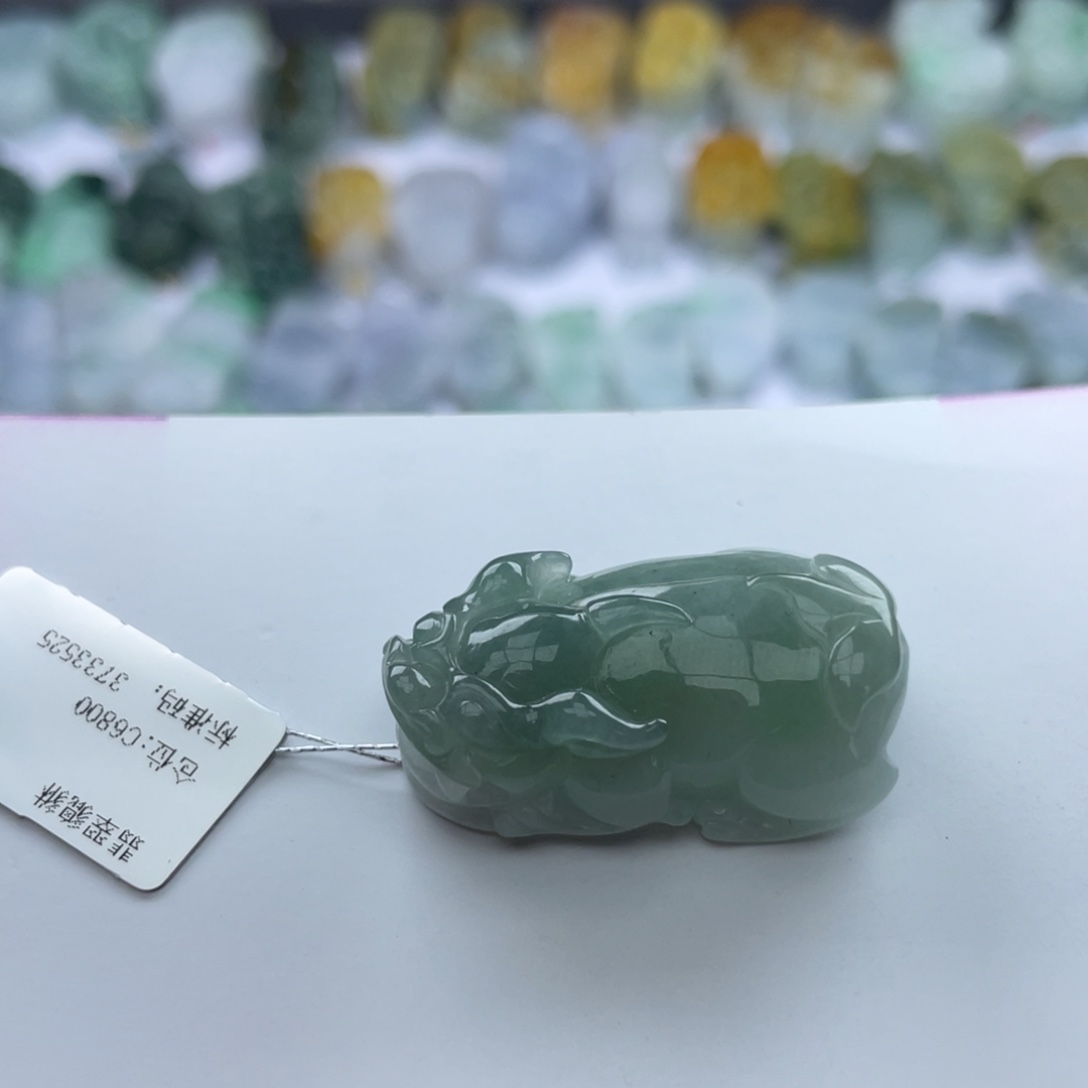 翡翠颈饰未镶嵌貔貅