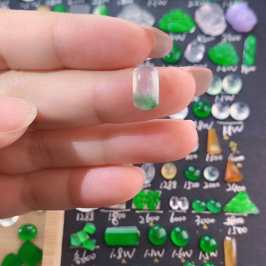 翡翠未镶嵌颈饰纯天然翡翠a货