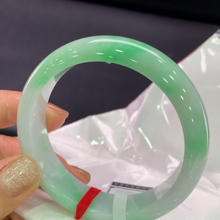 翡翠手镯未镶嵌正圈56