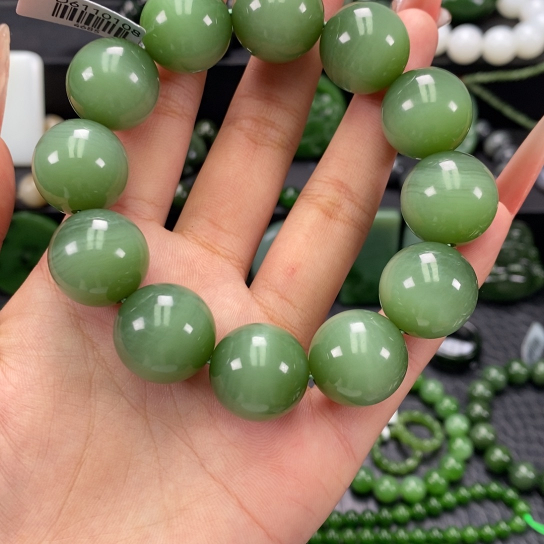 和田玉未镶嵌珠宝奇石